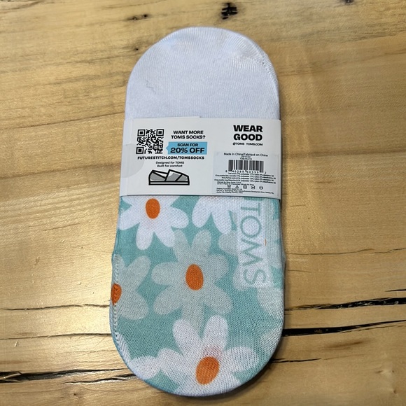 Toms low-cut socks NWT 2 pairs - Picture 2 of 3